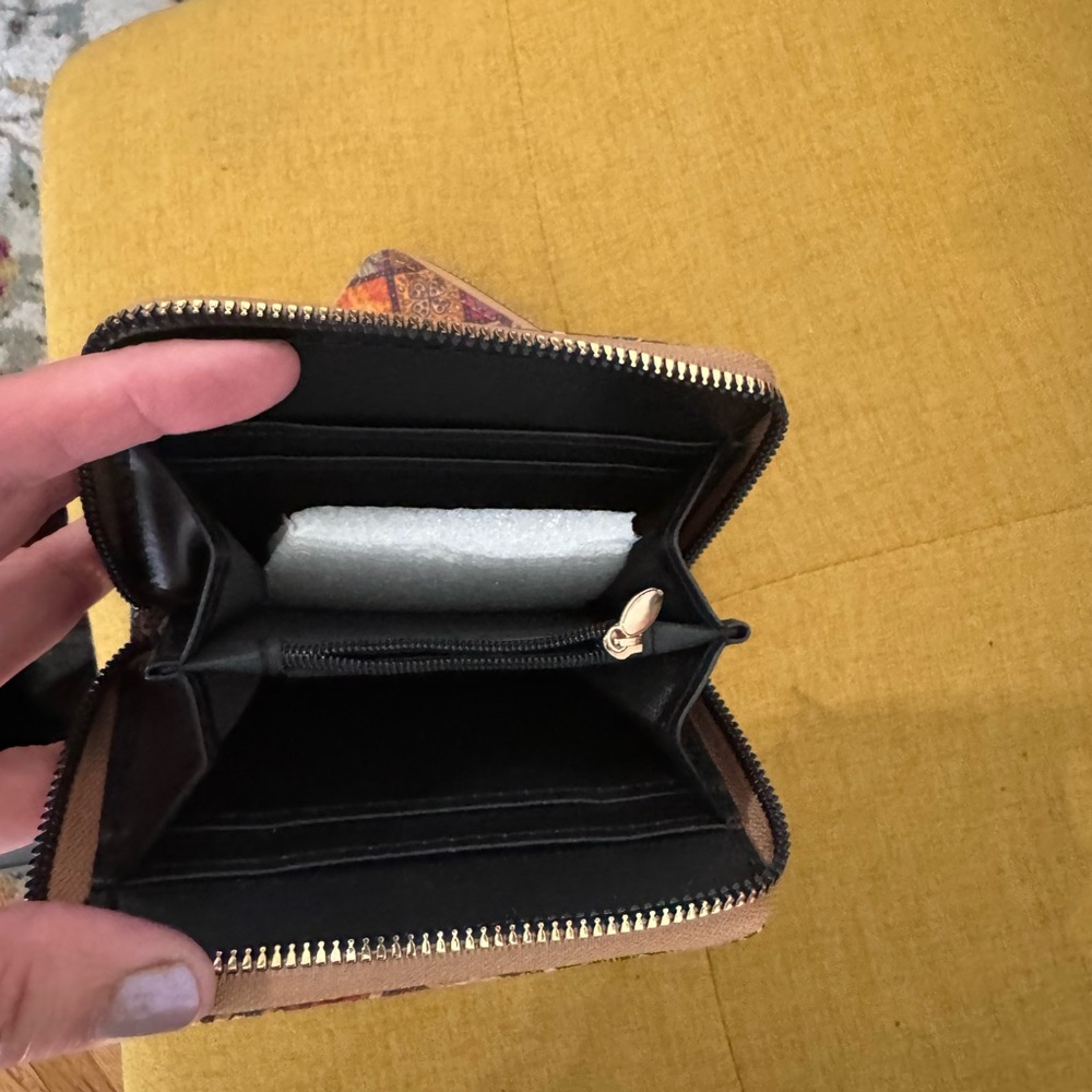 Colorful Patterned Wallet Set - Picture 3 of 4